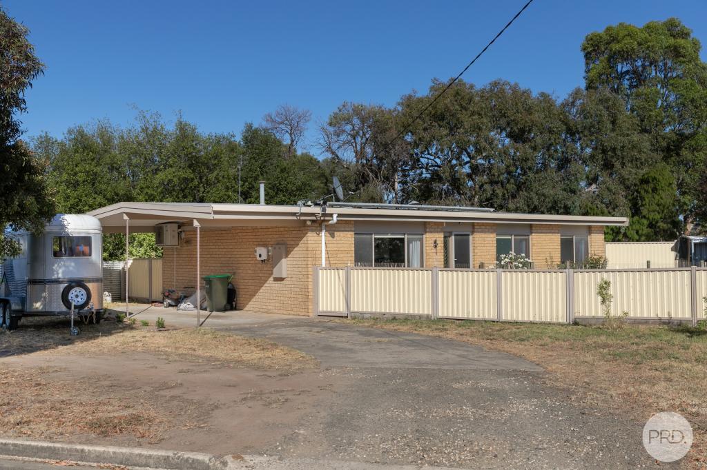 14 Nelson St, Sebastopol, VIC 3356