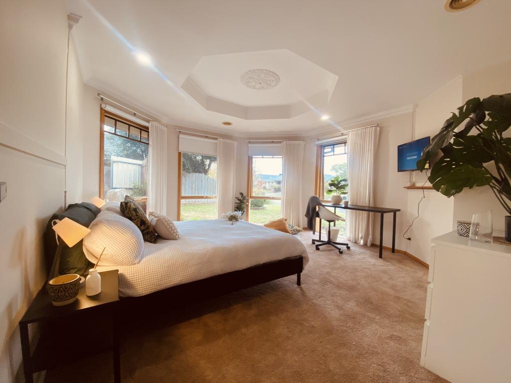 16 Sheoak Ct, Pakenham, VIC 3810
