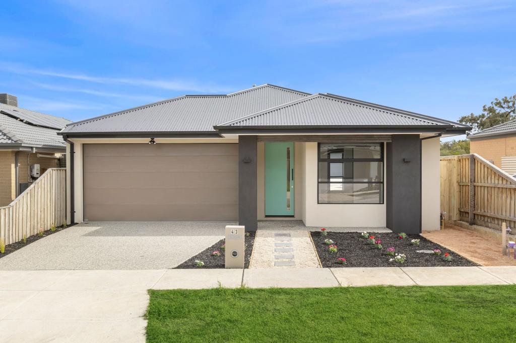 43 Jessfield Tce, Cranbourne East, VIC 3977