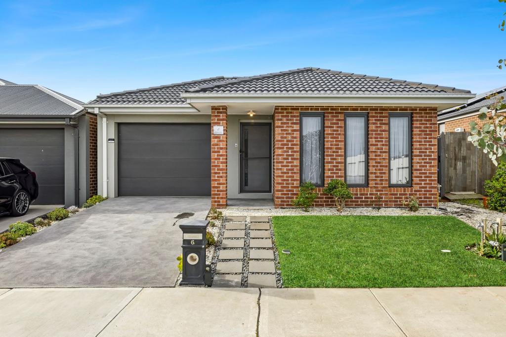 6 Doriemus St, Cranbourne East, VIC 3977