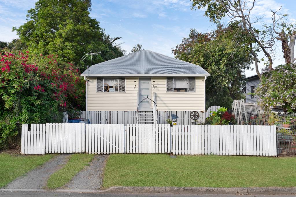 319 East St, Depot Hill, QLD 4700