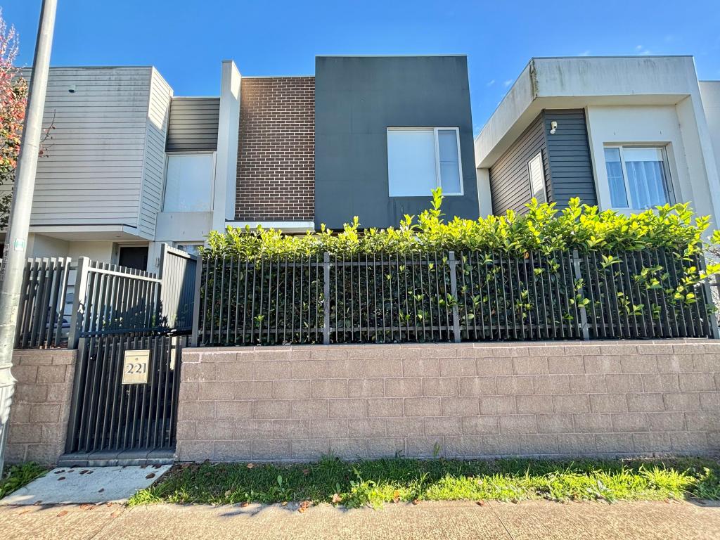 221 Jamboree Ave, Denham Court, NSW 2565