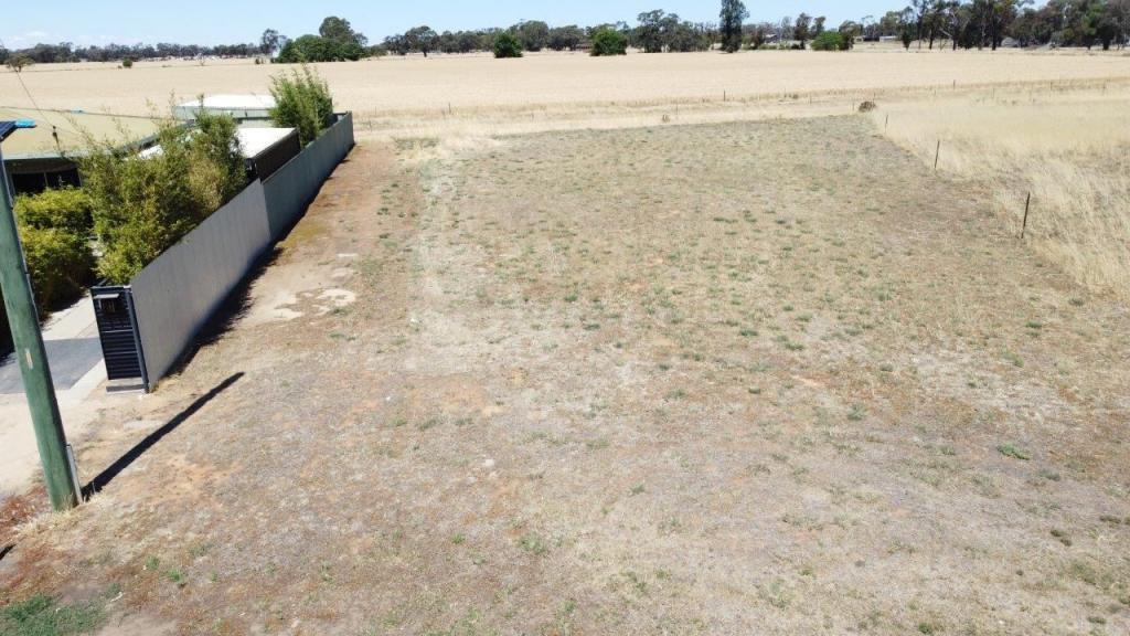 12 De Quiros St, Wakool, NSW 2710
