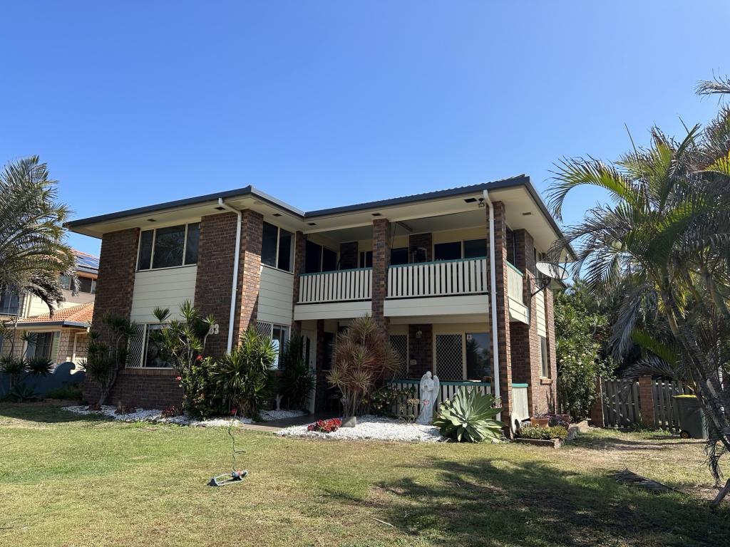 83 Sea Esp, Burnett Heads, QLD 4670