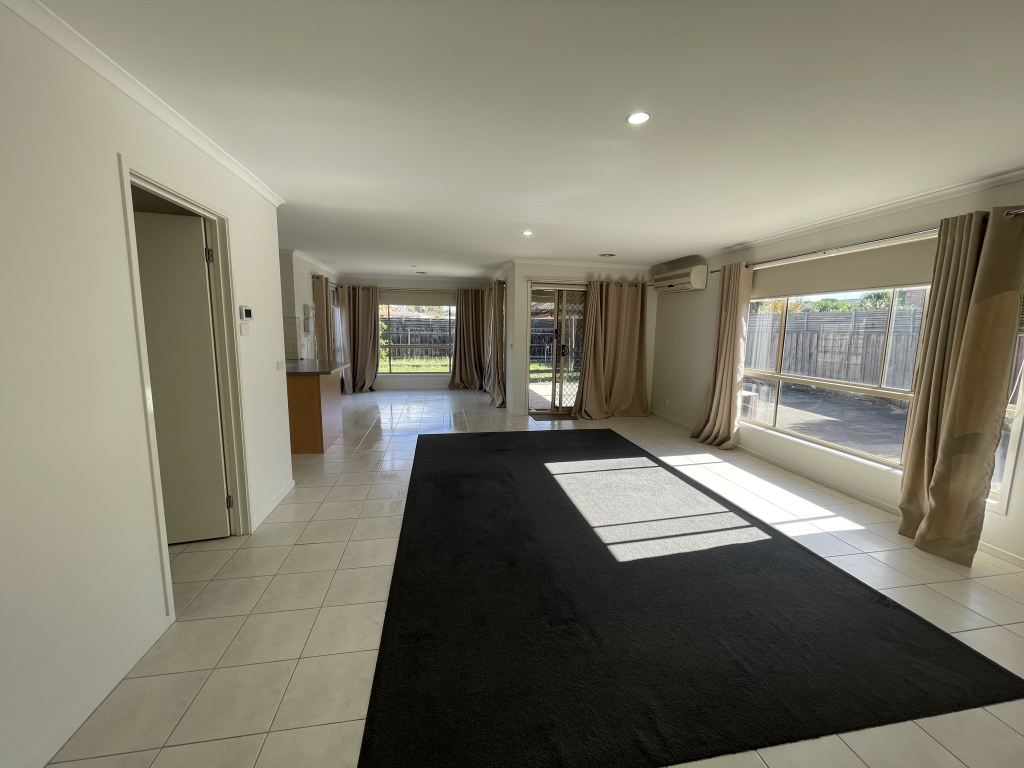 24 Erskine Way, Melton West, VIC 3337