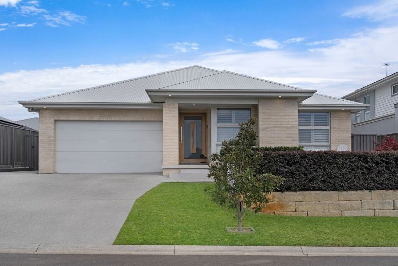 6 Lawrence Ave, Wyee, NSW 2259