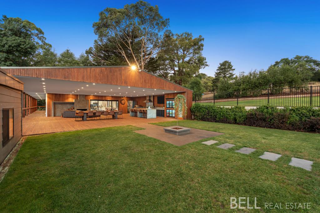 70 Lewis Rd, Silvan, VIC 3795