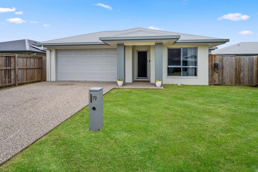 19 Eleanor Dr, Beaconsfield, QLD 4740