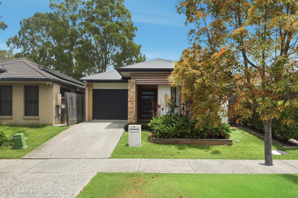 25 BLUE MOUNTAINS CRES, FITZGIBBON, QLD 4018