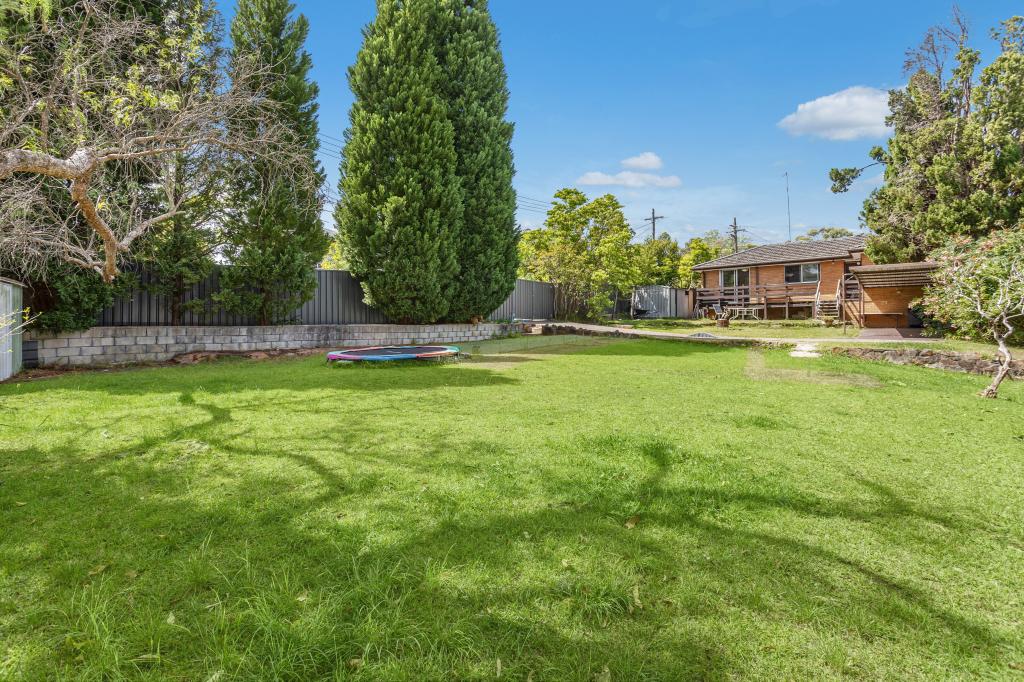 6 JENOLAN CL, HORNSBY HEIGHTS, NSW 2077