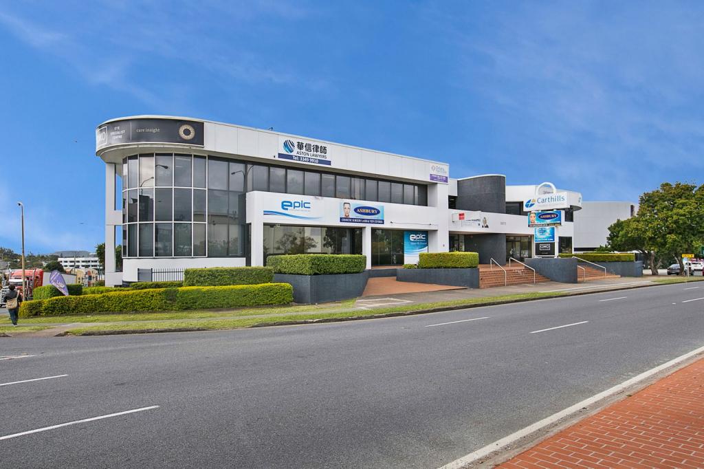 2072 LOGAN RD, UPPER MOUNT GRAVATT, QLD 4122