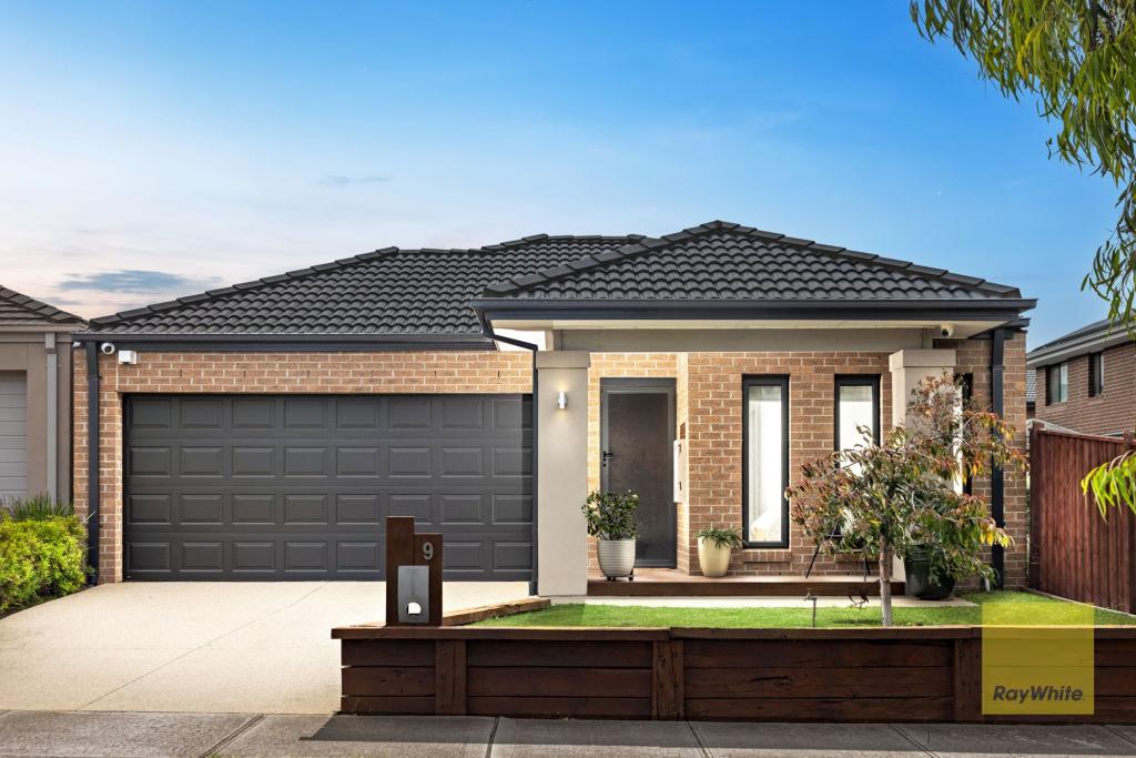 9 FARO ST, POINT COOK, VIC 3030