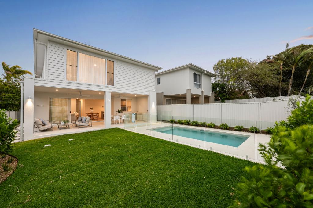 2/2 Teewah St, Dicky Beach, QLD 4551