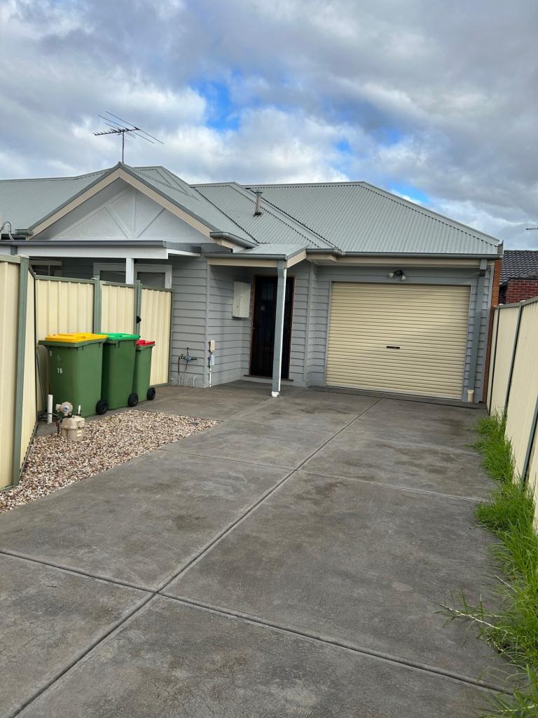 2/16 Myalla St, Braybrook, VIC 3019