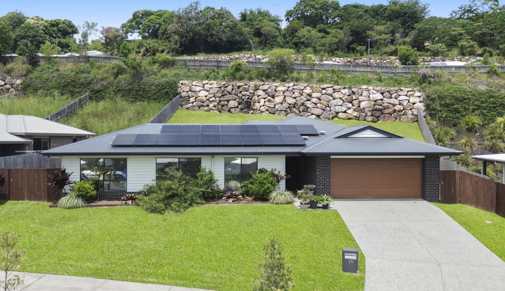 15 Jeanette Ave, Nambour, QLD 4560