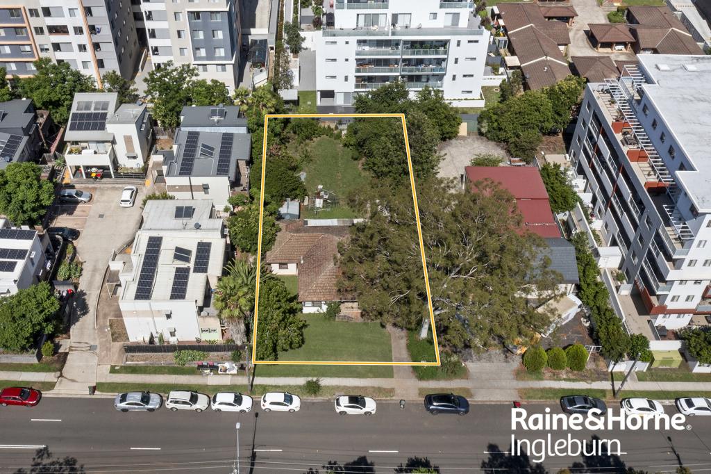 45 Chamberlain St, Campbelltown, NSW 2560