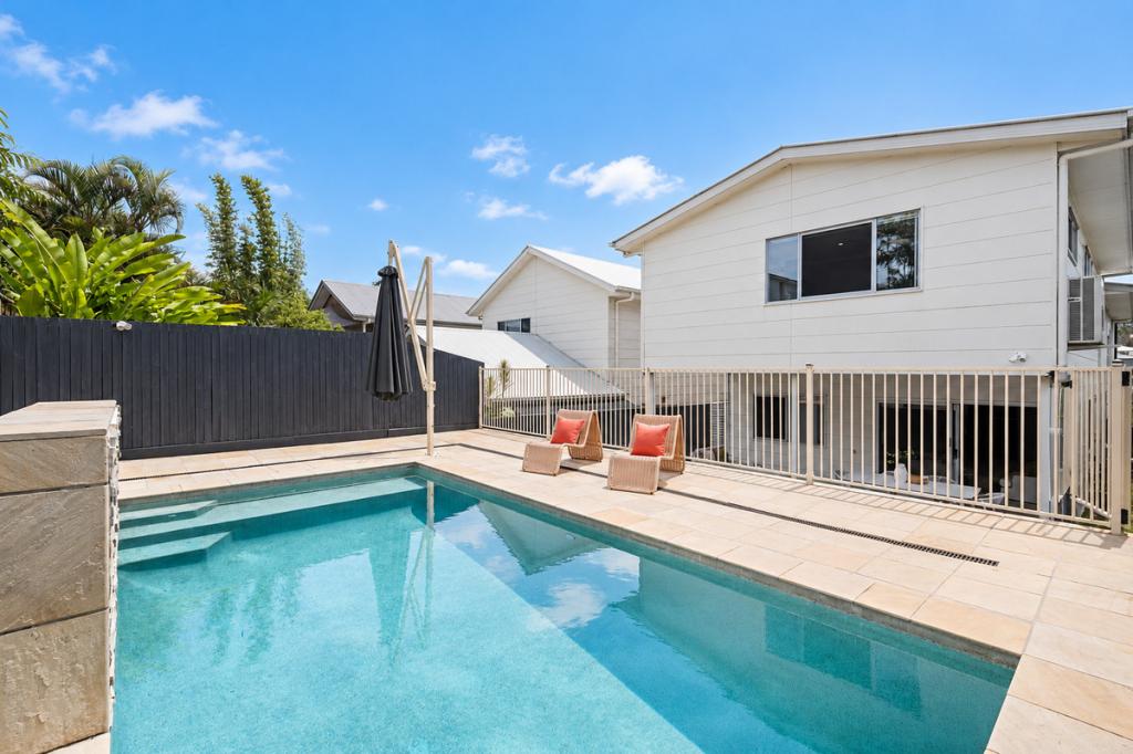 157 MACROSSAN AVE, NORMAN PARK, QLD 4170