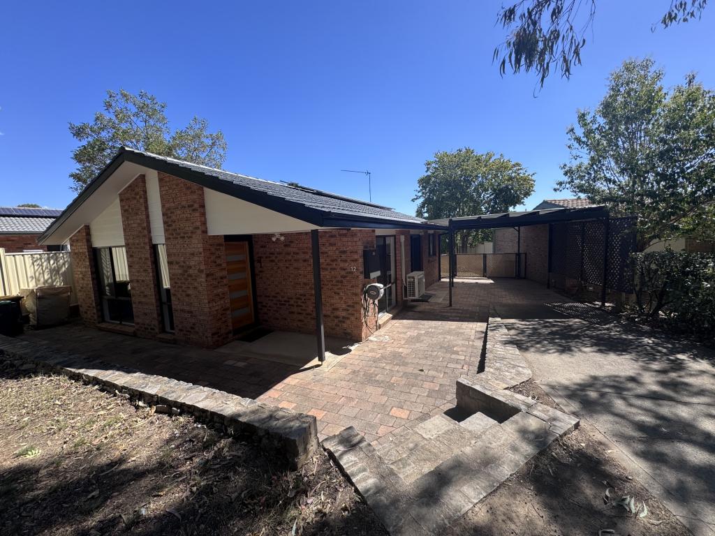 12 Beazley Cres, Calwell, ACT 2905