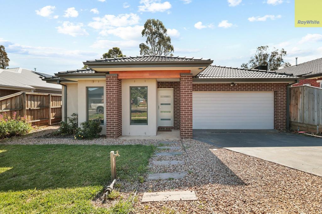 18 Holman Cres, Bacchus Marsh, VIC 3340