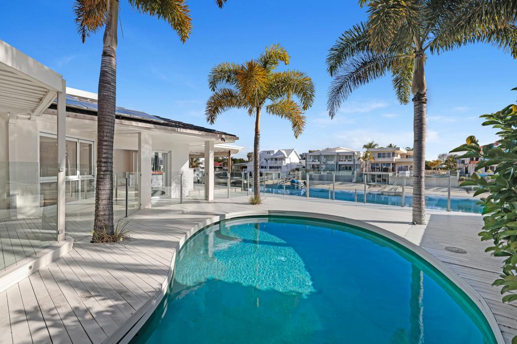 8 Seafarer Ct, Surfers Paradise, QLD 4217