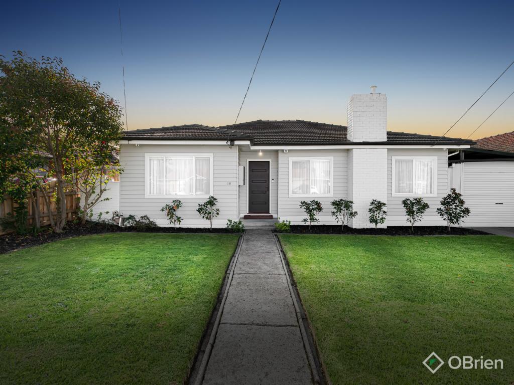 18 Graceburn Gr, St Albans, VIC 3021