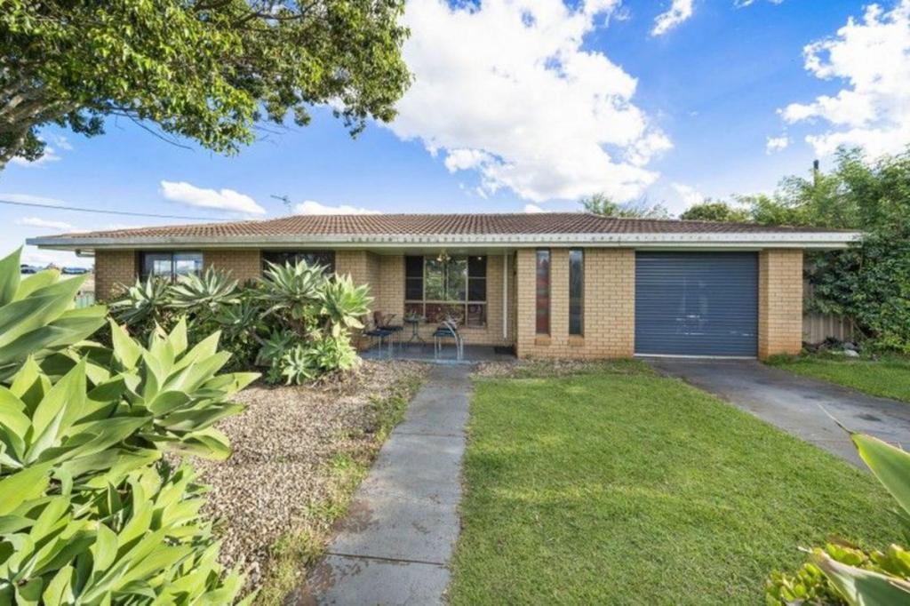 32 Charnley St, Kearneys Spring, QLD 4350