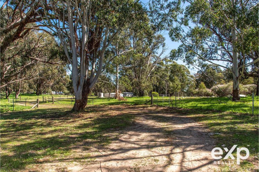 17 Dods Rtt, Lake Clifton, WA 6215