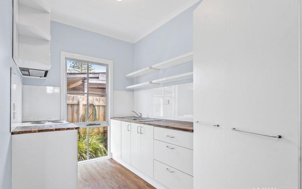 43b Oakbank St, Newport, VIC 3015