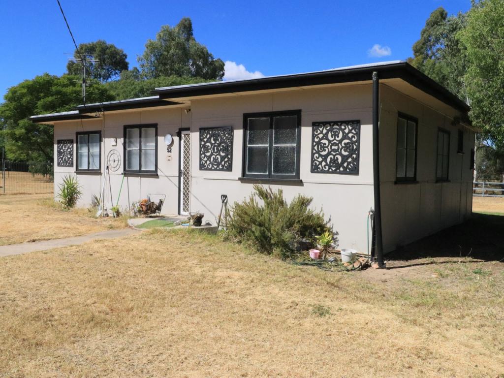 52 Winchester St, Mitchell, QLD 4465