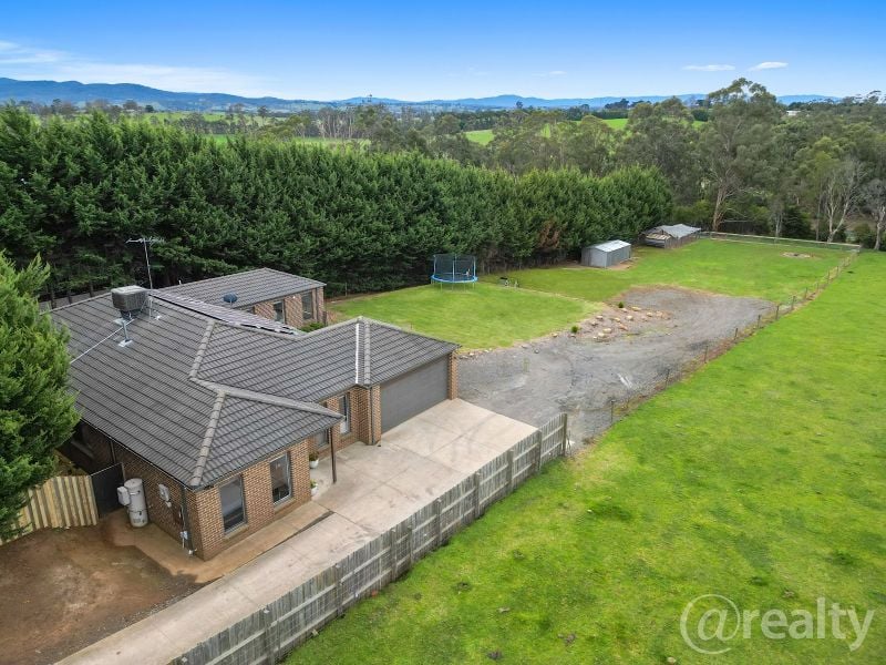 21c Pepperell Dr, Drouin, VIC 3818