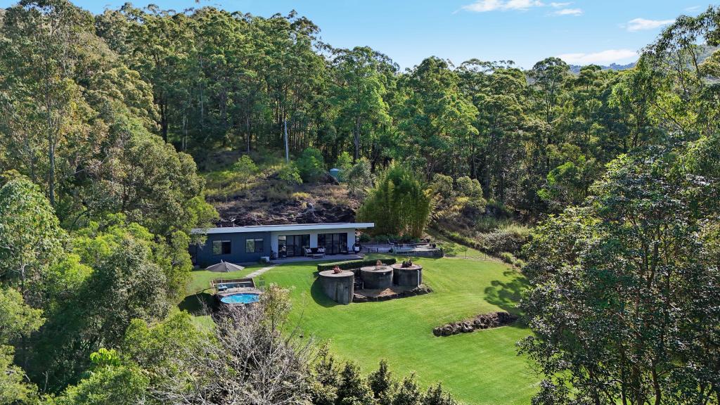 180 LOWER LANDERSHUTE RD, LANDERS SHOOT, QLD 4555