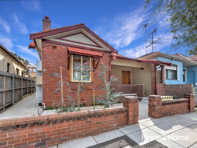 2/5 BELGRAVE ST, PETERSHAM, NSW 2049
