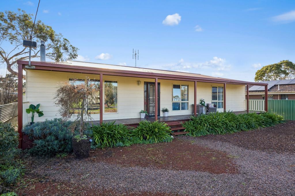 26a & 26b Chatsworth Rd, Derrinallum, VIC 3325