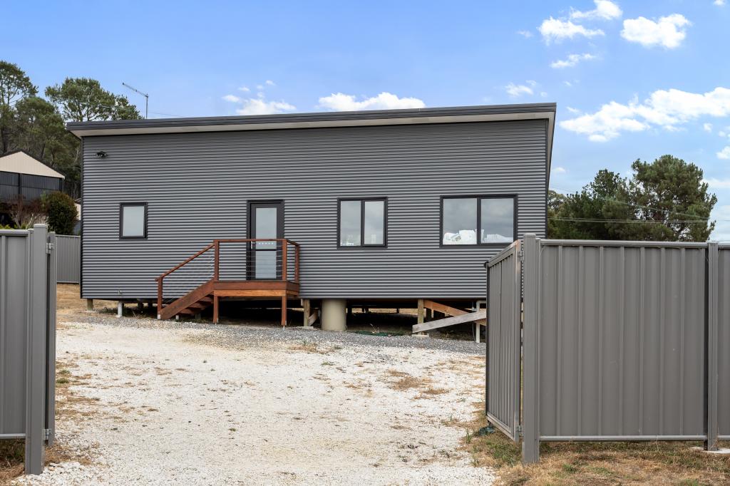 6 Manion Cl, Beaconsfield, TAS 7270