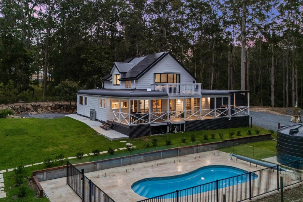 18 Kristel Pl, Lake Innes, NSW 2446