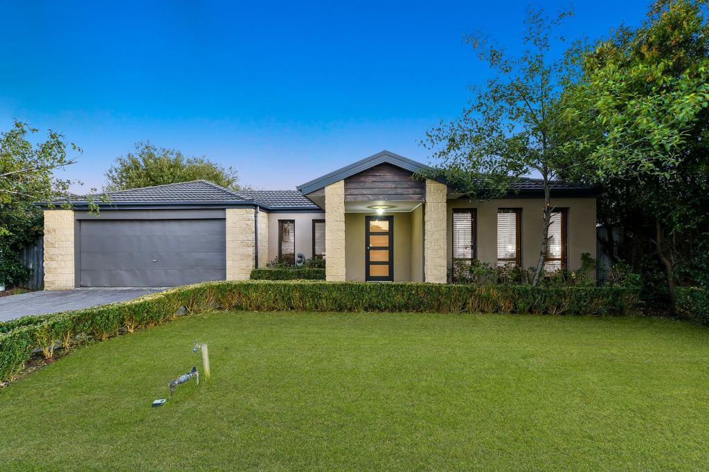 9 Chin Ct, Berwick, VIC 3806