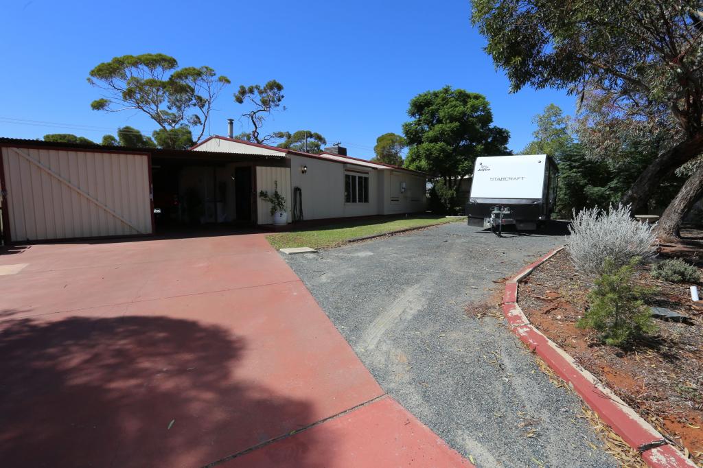 10 Casuarina Rd, Kambalda West, WA 6442