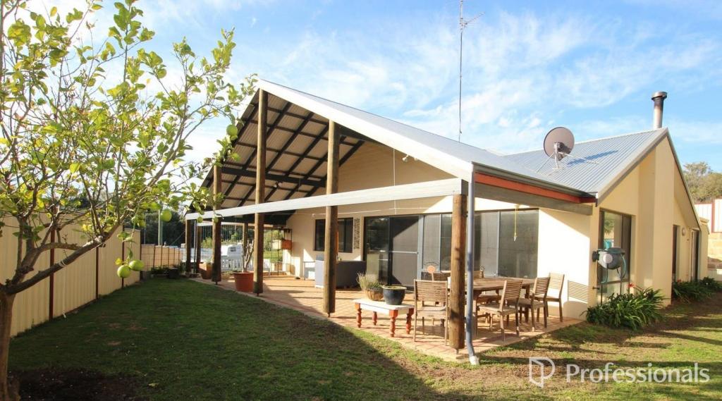 13 Chalet Vale, Preston Beach, WA 6215