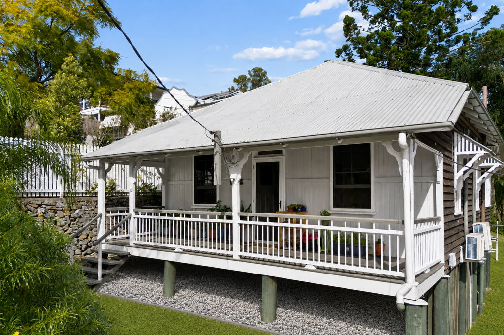 10 Accession St, Bardon, QLD 4065