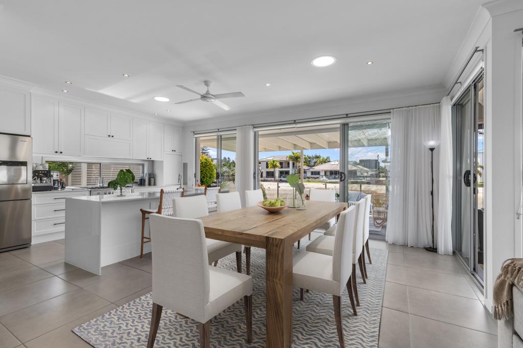 98 Parnki Pde, Palm Beach, QLD 4221