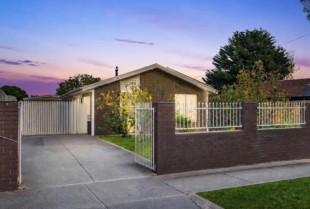 10 Dartmoor Ct, Meadow Heights, VIC 3048