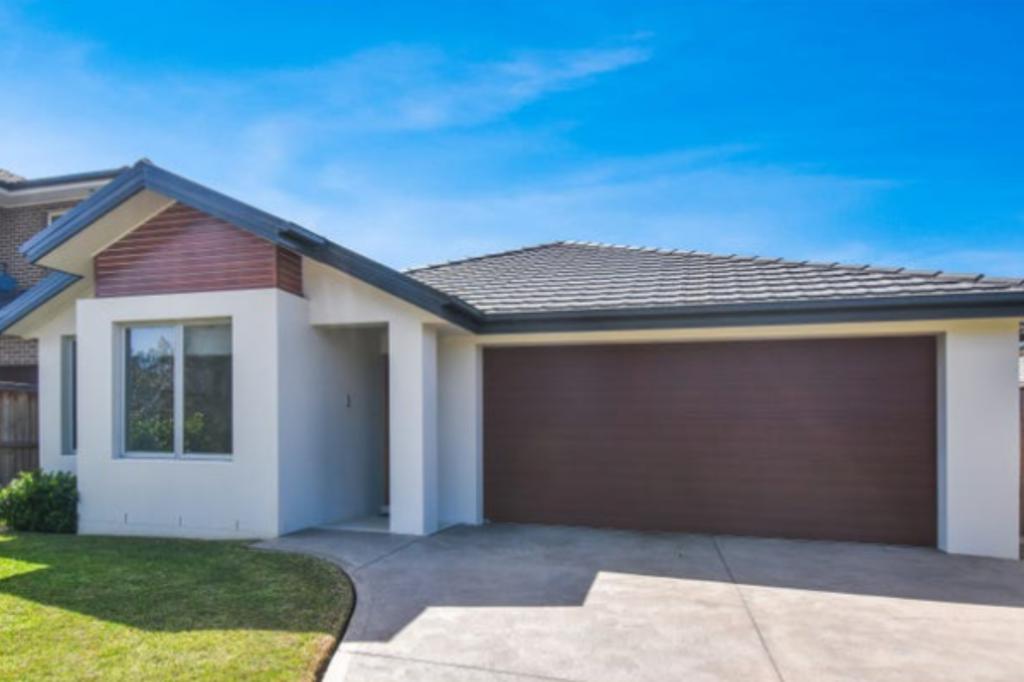28 Rosedale Cct, Carnes Hill, NSW 2171