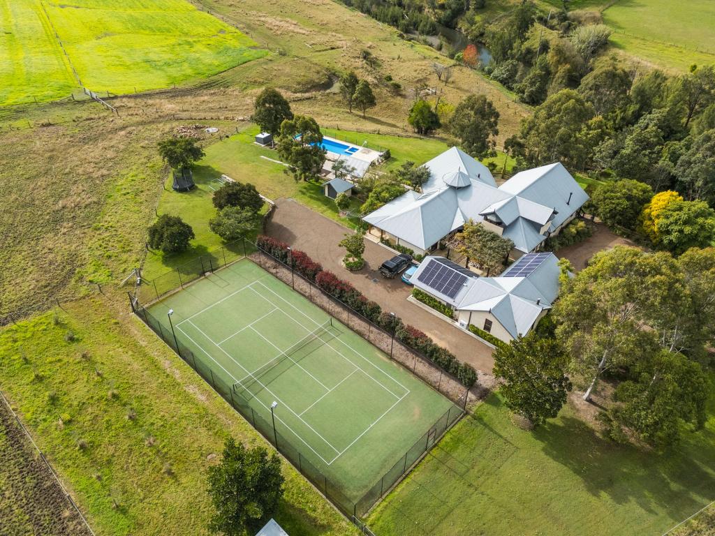 63 Allyn River Rd, East Gresford, NSW 2311