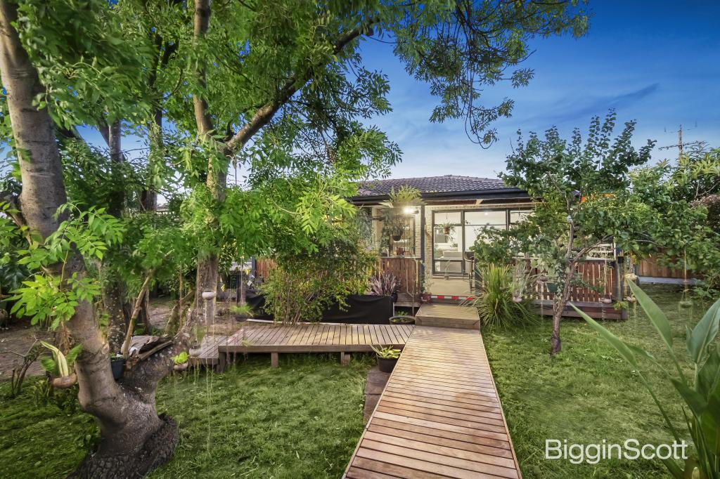 17 Matlock Rd, Wantirna South, VIC 3152