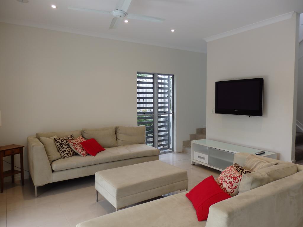 4/146 Carmody Rd, St Lucia, QLD 4067
