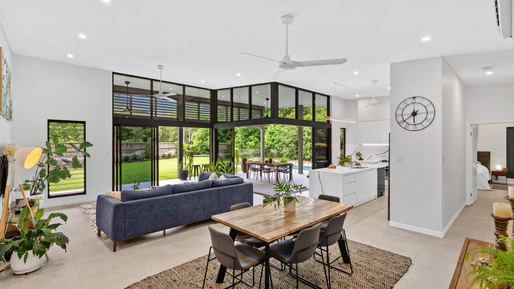 1 Barrier Dr, Kewarra Beach, QLD 4879