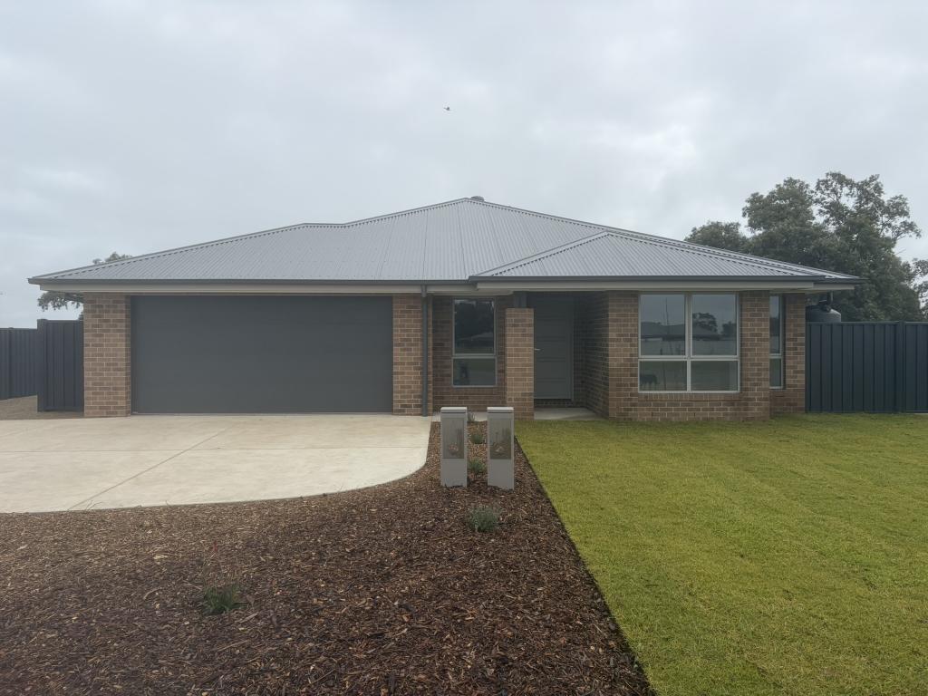 5a Argoon Ave, Jerilderie, NSW 2716