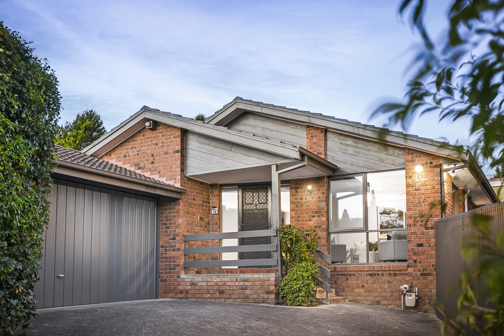18 Laurie Rd, Doncaster East, VIC 3109