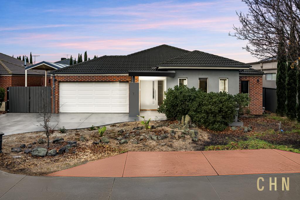 7 JAPONICA WAY, POINT COOK, VIC 3030