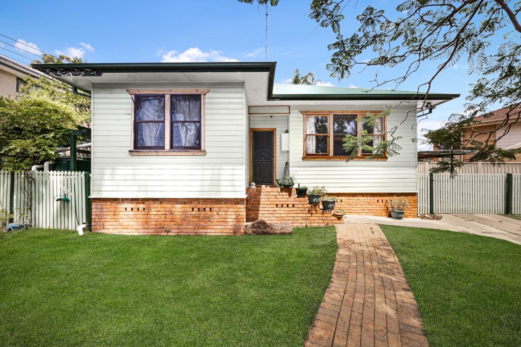 16 Fourth Ave, Seven Hills, NSW 2147